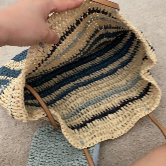 LOFT Straw Beach Bag With Pouch New Without Tag - Picture 5 of 10